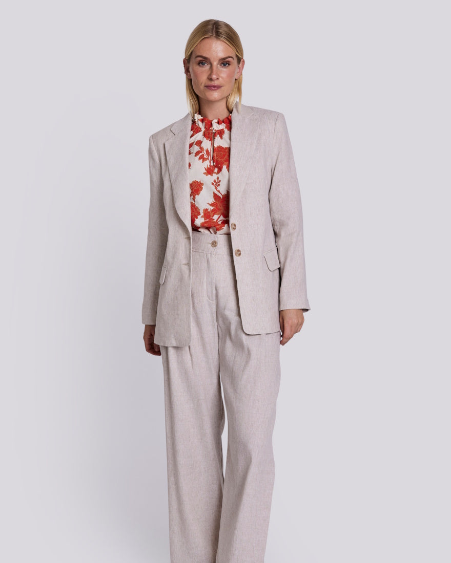 CWElora - Blazer